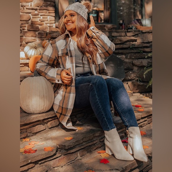 Women’s Tan Plaid Shacket | Oversized Flannel Button-Up Jacket • Streetwear - Picture 2 of 3